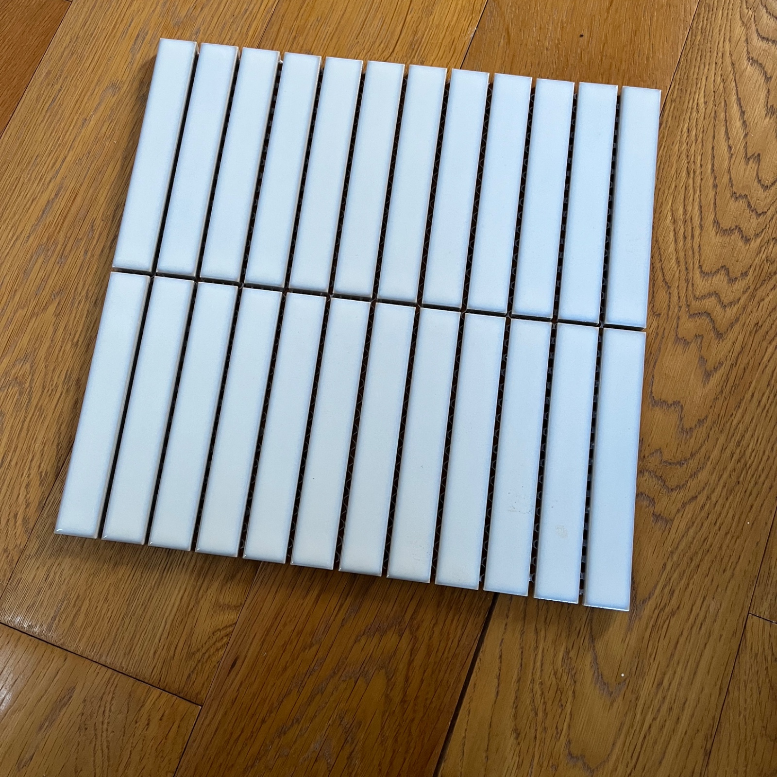 Kit Kat Classic White 30cm x 29.6cm Mosaic Tile — photo 3 of 5